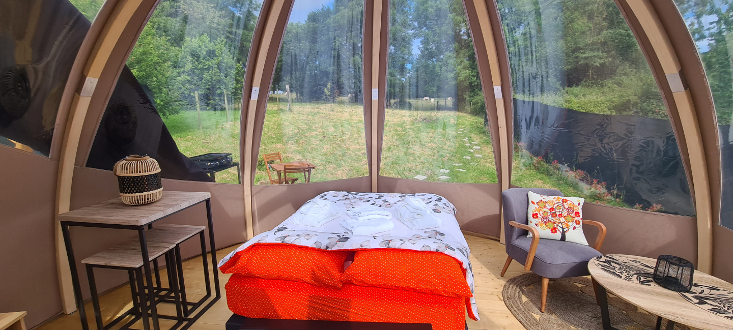 La sphère étoilée avec jacuzzi sous les étoiles – cadre naturel Pas-de-Calais