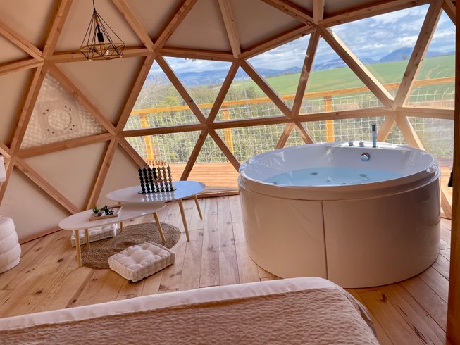 Lavan'dôme & baignoire balnéo : Dôme en Provence-Alpes-Côte d'Azur – photo 9 sur 10