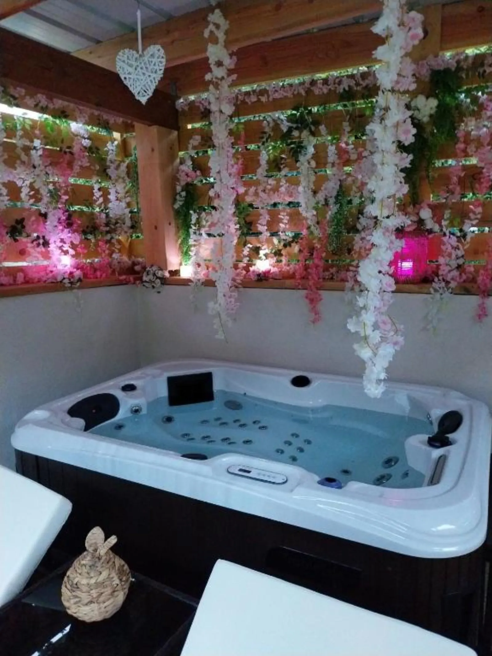 Le Clos F.M.R - Bulle Wigwam Fanny avec piscine, spa et sauna privés (Malves-en-Minervois, Aude) - photo 36 sur 45