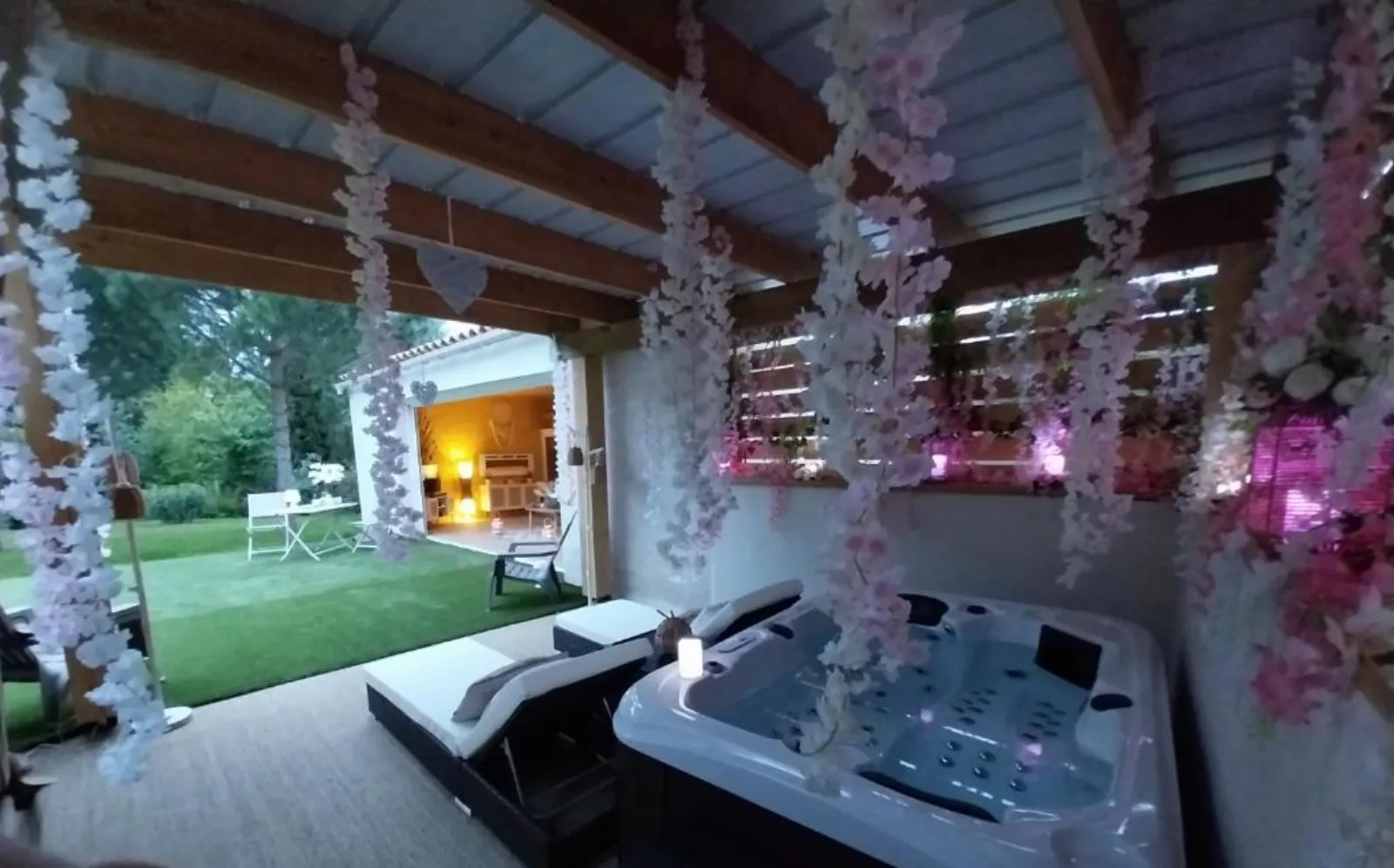 Le Clos F.M.R - Bulle Wigwam Fanny avec piscine, spa et sauna privés (Malves-en-Minervois, Aude) - photo 40 sur 45