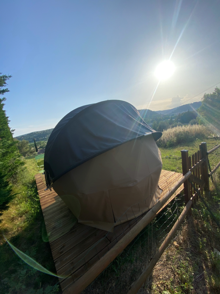 Le dodome etoile de la muse – dôme à Clermont-l'Hérault, Hérault