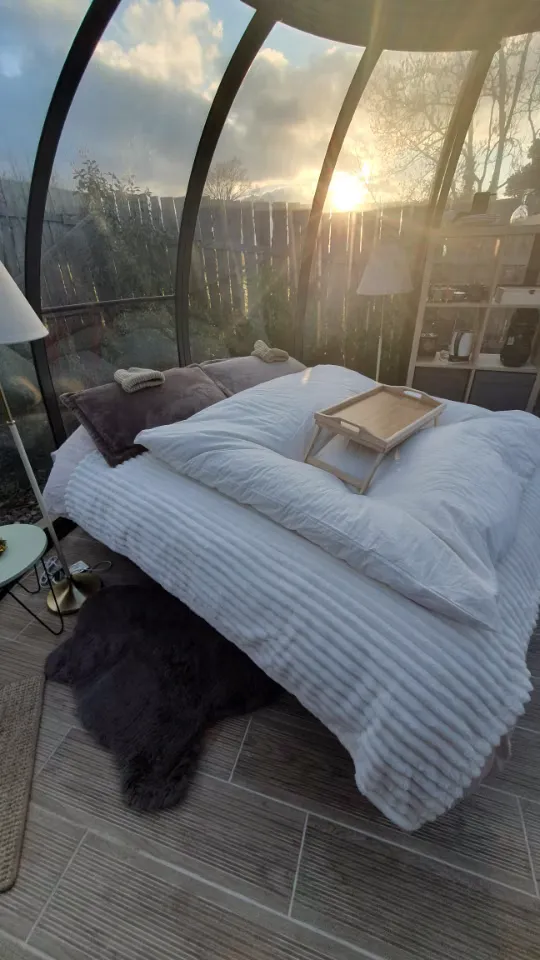 Chambre dôme sous les étoiles à Coublanc