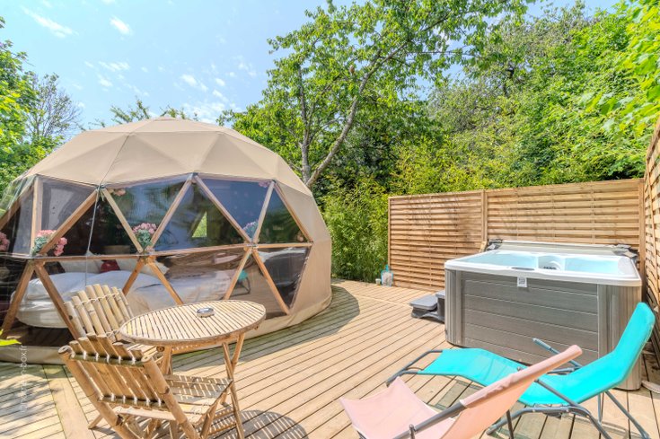 Dôme Fiore avec jacuzzi : Dôme en Île-de-France – vue extérieure