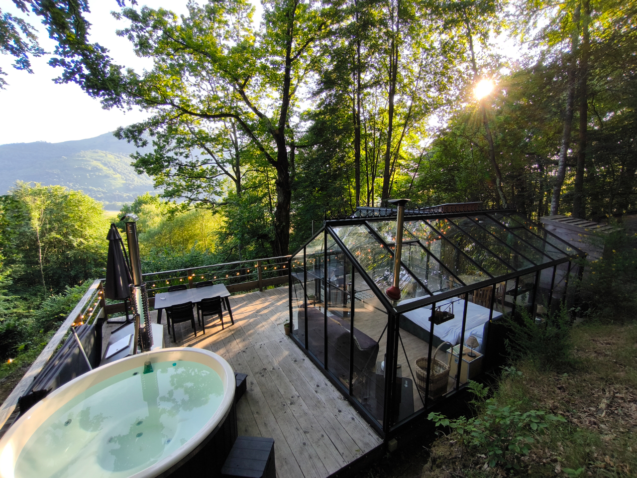 Chambre bulle sous les étoiles à Gerde