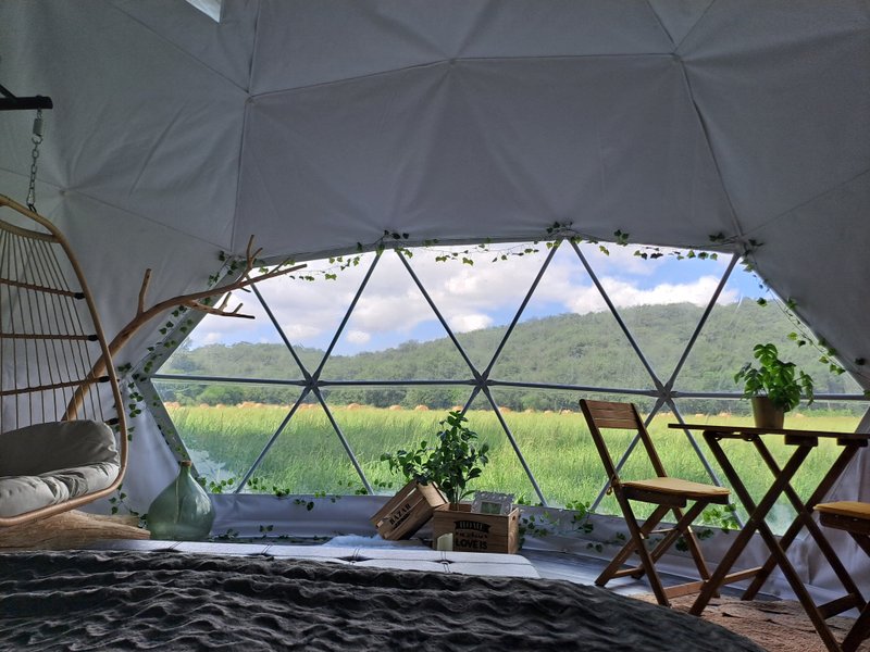 L'Ephémère & Spa : Dôme en Midi-Pyrénées (Occitanie) – vue extérieure