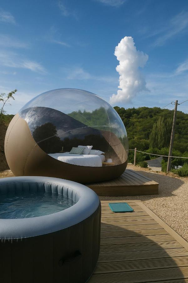 Chambre bulle sous les étoiles à Lassouts