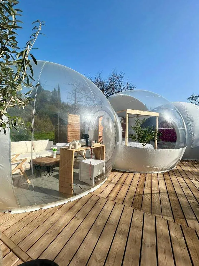 Équipements de la bulle à Nîmes