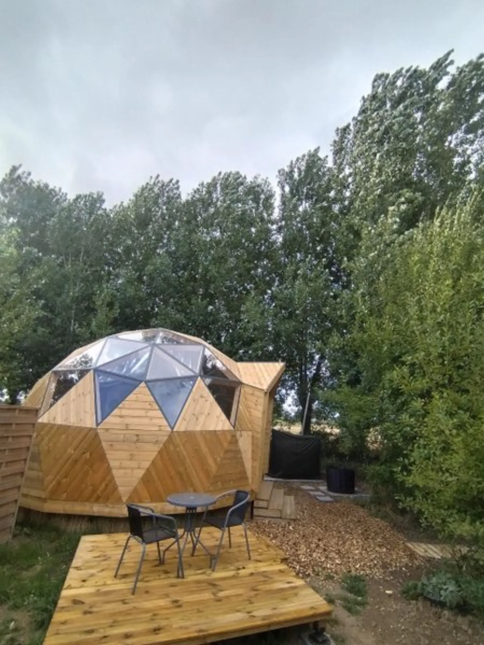 Le Dôme de Draëck & Sauna privatif : Dôme en Nord-Pas-de-Calais (Hauts-de-France) - vue extérieure