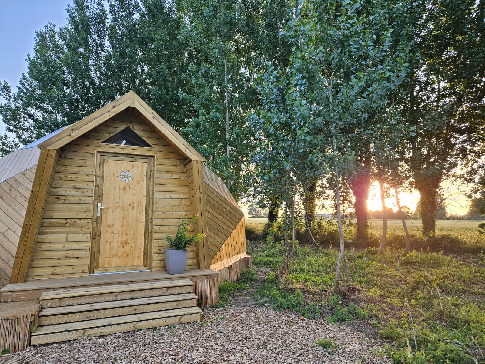 Zome Sweet Zome & Bain nordique – zome à Zutkerque, Pas-de-Calais