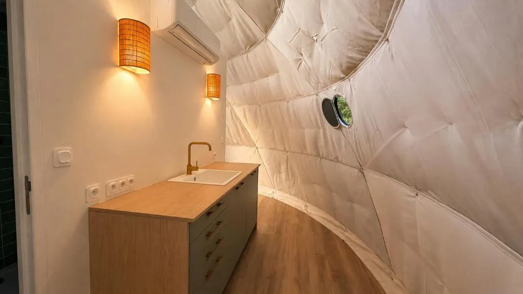 Dôme Harmonie des Dômes du Maupuy - Dôme climatisé avec bain à remous et sauna (Saint-Sulpice-le-Guérétois, Creuse) - cadre naturel Creuse