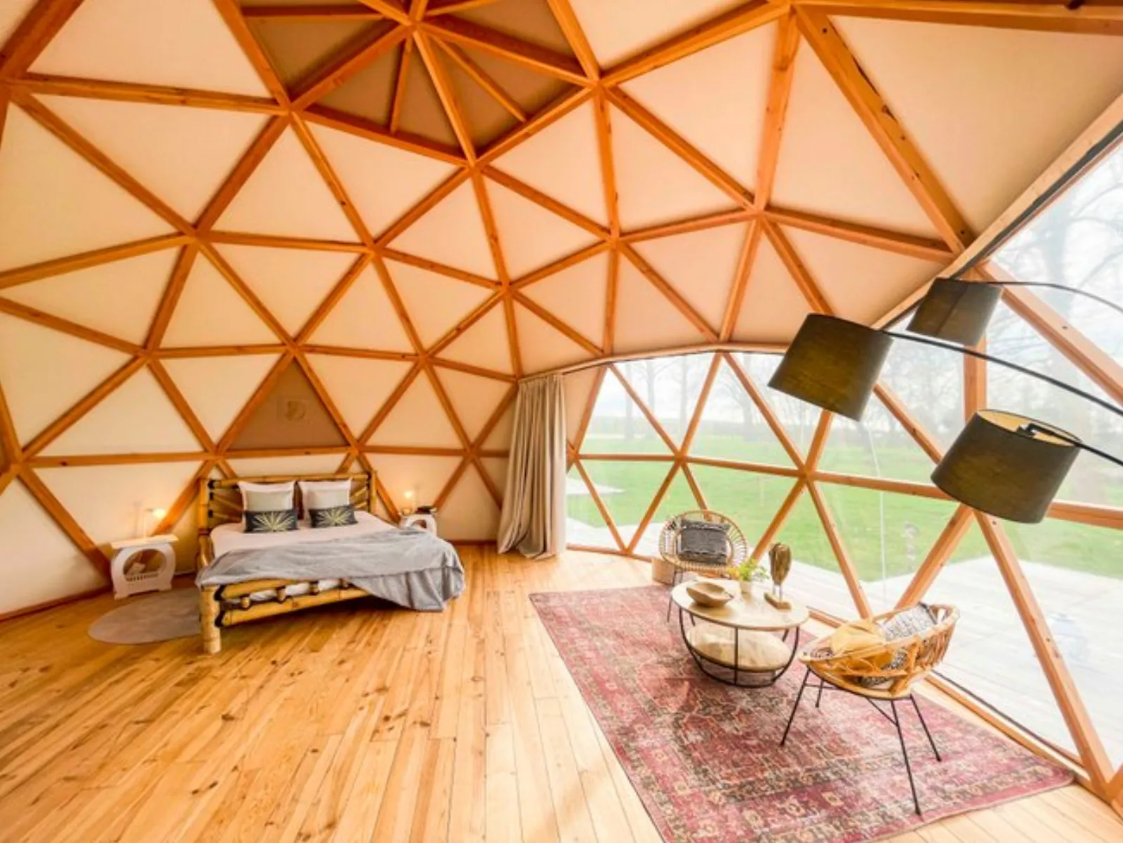 Chambre dôme sous les étoiles à Gravon