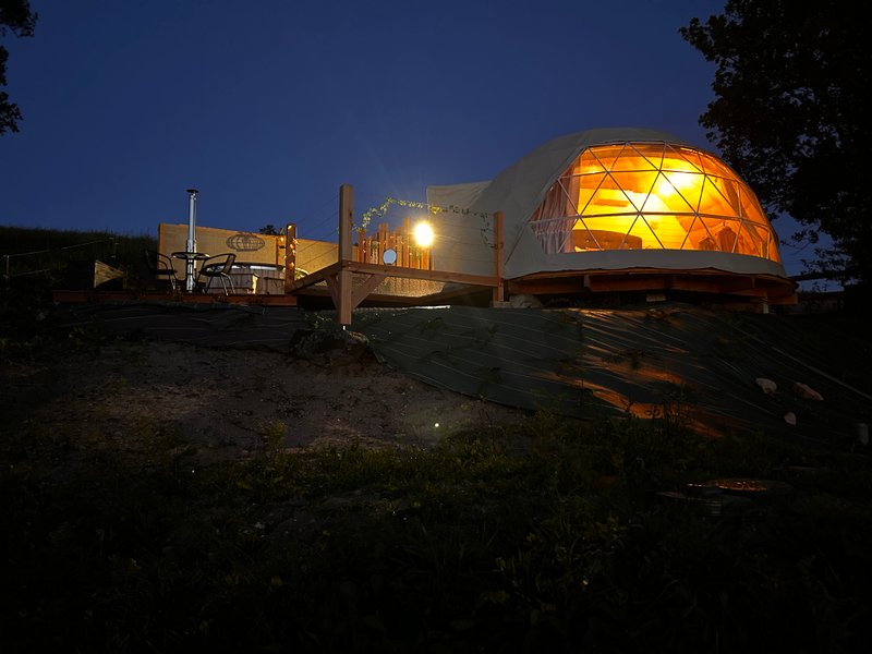 Le Dôme de Clem & Spa : Dôme en Midi-Pyrénées (Occitanie) – vue extérieure