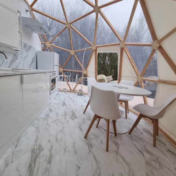 L'Igloo & Spa : Dôme en Franche-Comté (Bourgogne-Franche-Comté) – vue extérieure