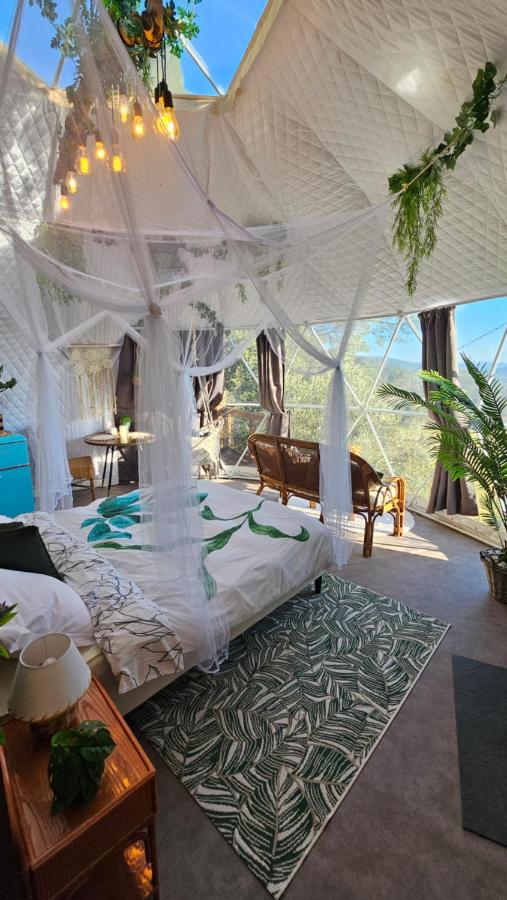 Logements insolites du Domaine de la Tuilière – vue extérieure