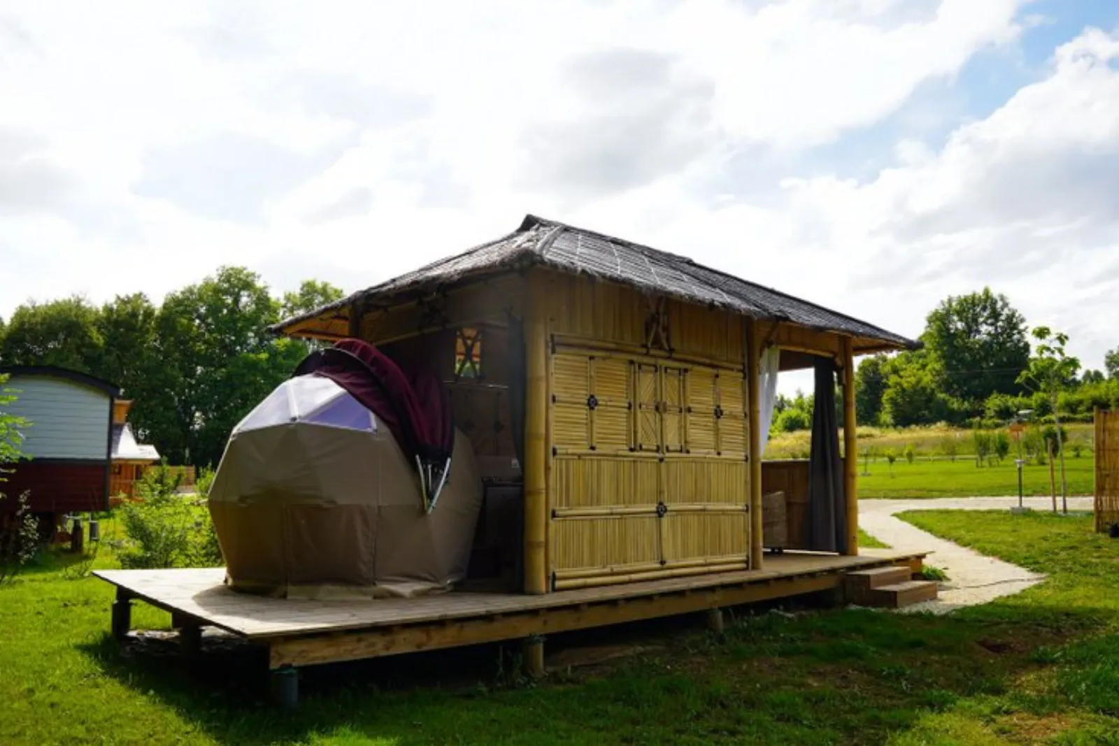 Le dodôme sous son gazebo & Spa : Dôme en Bourgogne (Bourgogne-Franche-Comté) - photo 15 sur 31