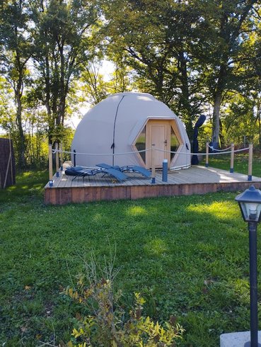Le Dôme géodésique cocooning & Spa : Dôme en Bourgogne (Bourgogne-Franche-Comté) – cadre naturel Yonne