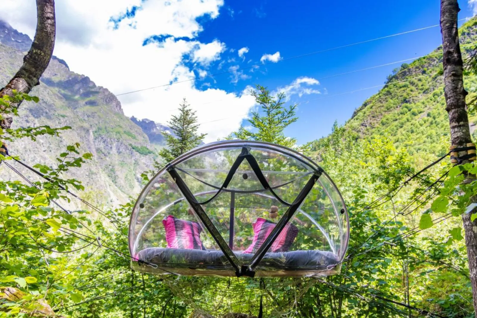 Nuit insolite bulle forêt glamping - bulle à La Chapelle-en-Valgodemard, Hautes-Alpes
