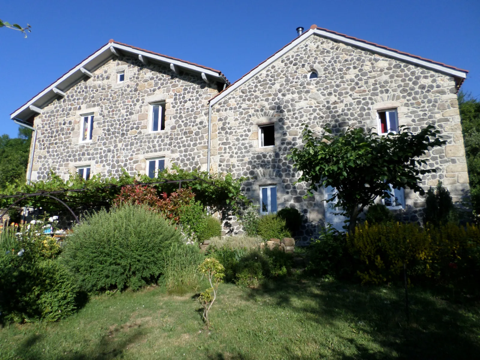Nuits D'y Cîmes : Hébergements insolites, Bulle et Spa Ardèche, Auvergne Rhône Alpes - cadre naturel Ardèche