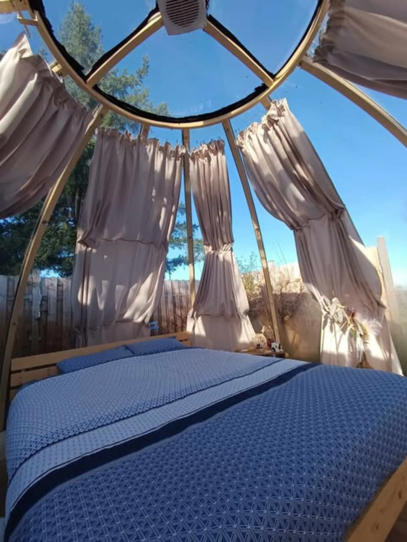 Chambre bulle sous les étoiles à Mazinghien