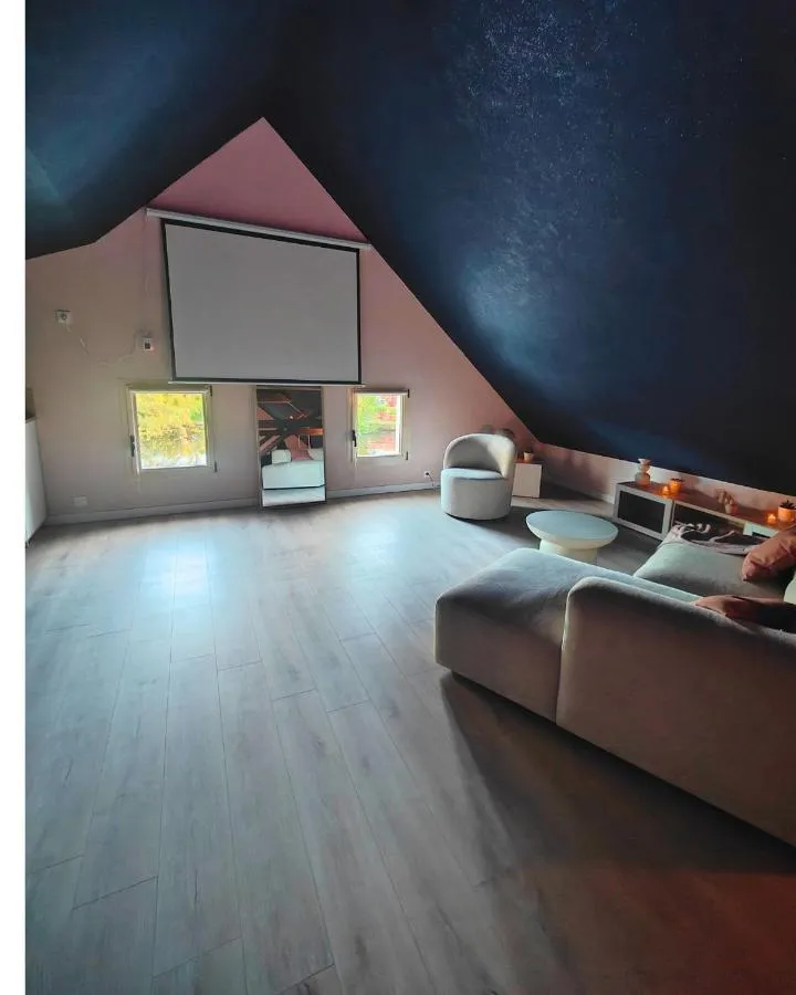 Chambre bulle sous les étoiles à Aiserey