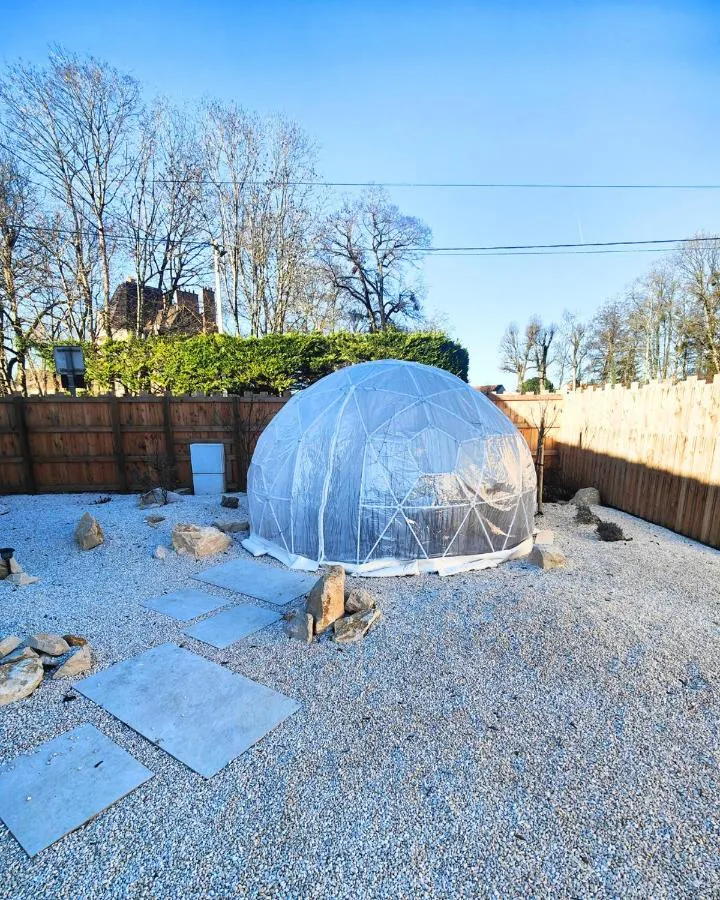 Le Pavillon des Arômes - jacuzzi privatif sous bulle transparente pour deux (Aiserey, Côte-d'Or) - photo 12 sur 12