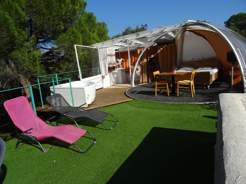 Bulle sur le toit : Bulle en Provence-Alpes-Côte d'Azur – bulle à Roquebrune-Sur-Argens, Var