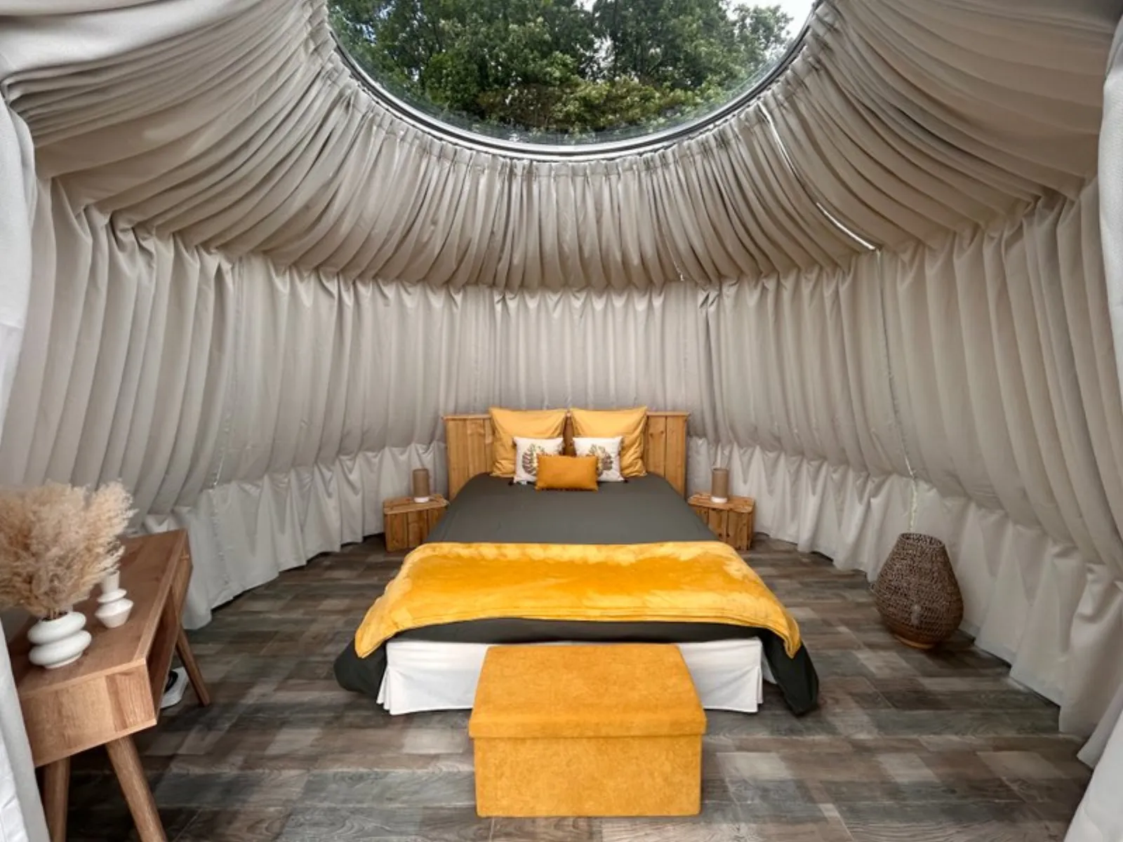 Intérieur bulle à Oytier St Oblas