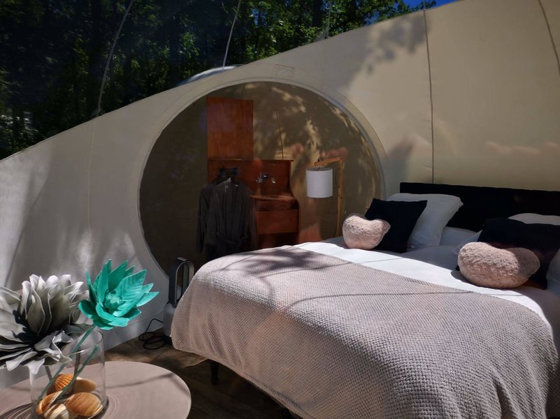 Chambre bulle sous les étoiles à Cahuzac Sur Vère
