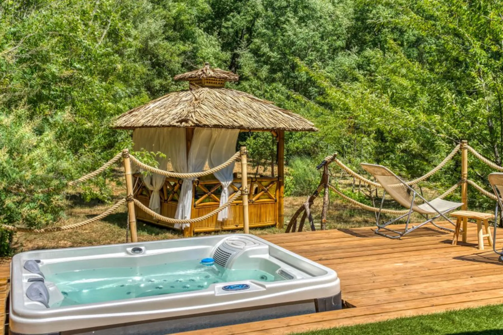 La Bulle Spa Zen : Bulle en Provence-Alpes-Côte d'Azur - cadre naturel Var