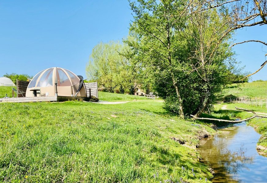 Les Bulles du Domaine de Suzel : Bulle en Rhône-Alpes (Auvergne-Rhône-Alpes) – vue extérieure