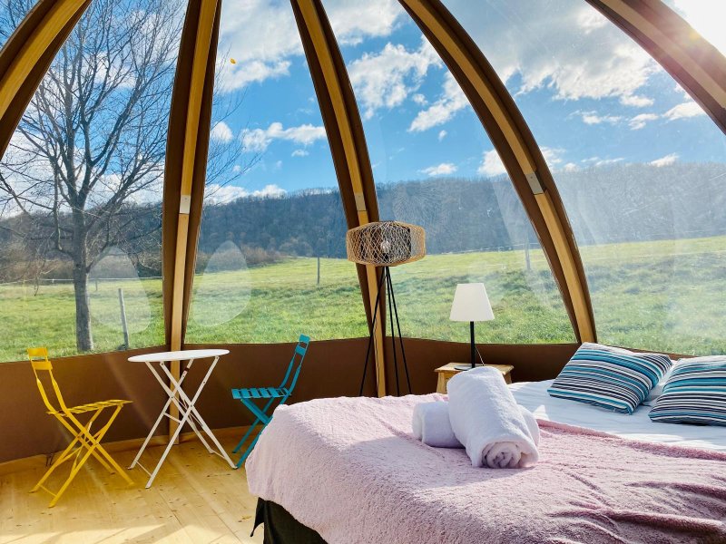 Chambre bulle sous les étoiles à Vignieu