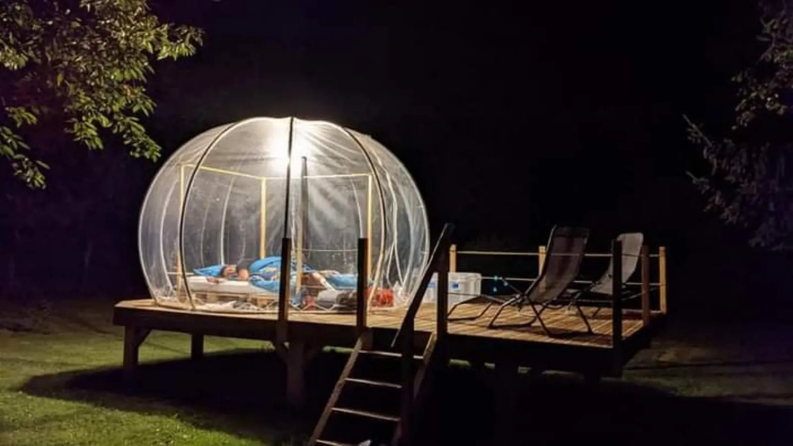 Chambre bulle sous les étoiles à La Saunière