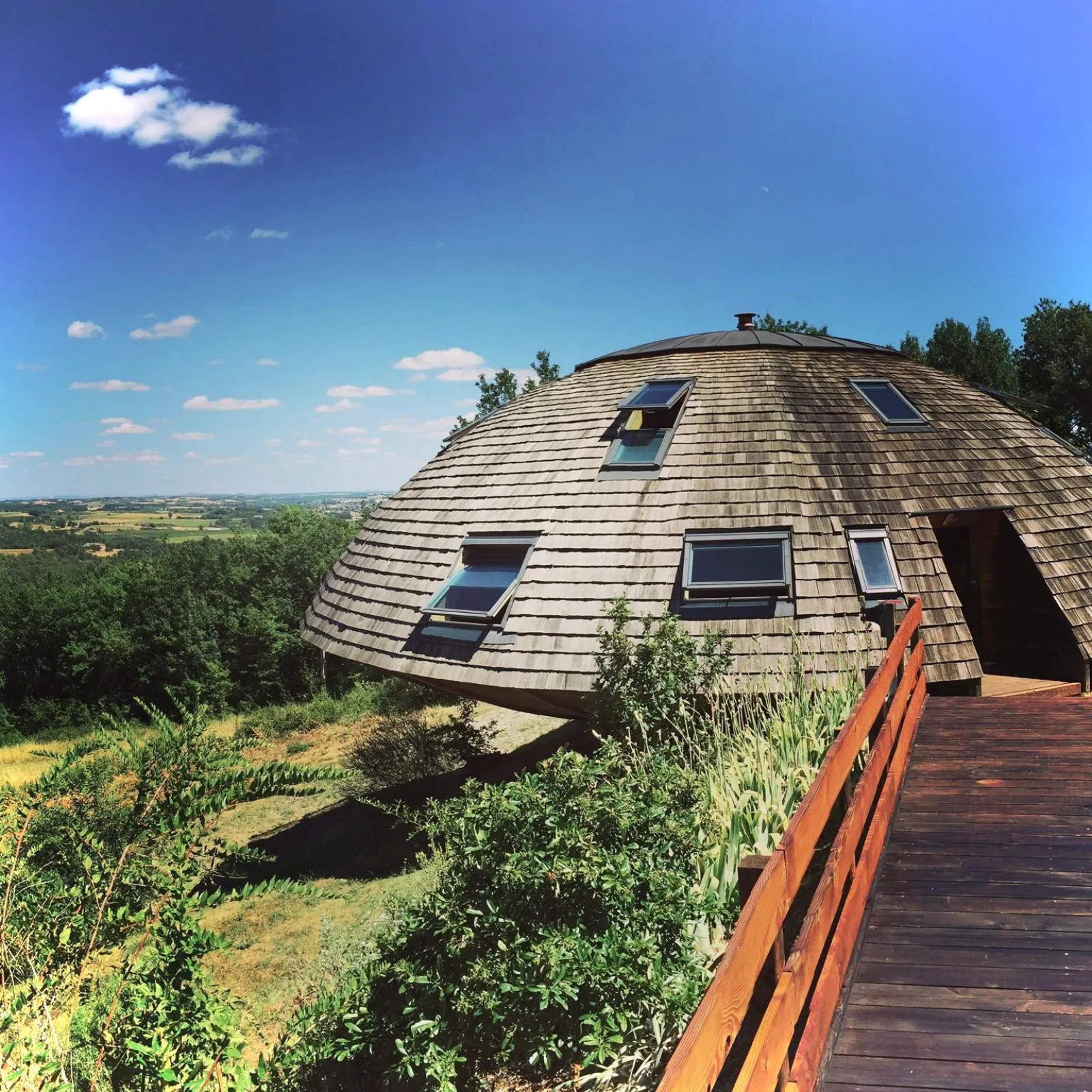 Dôme de Montmiral - Chambre dans un dôme en bois rotatif (Castelnau-de-Montmiral, Tarn) - vue extérieure