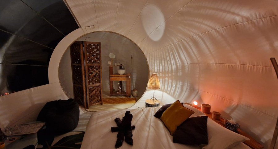 Bulle M87* avec planche dînatoire et petit-déjeuner : Bulle en Nord-Pas-de-Calais (Hauts-de-France) – bulle à Drincham, Nord