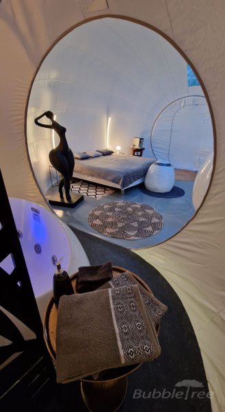 Bulle Yin Yang & balnéo avec planche dînatoire et petit-déjeuner : Bulle en Nord-Pas-de-Calais (Hauts-de-France) – cadre naturel Nord