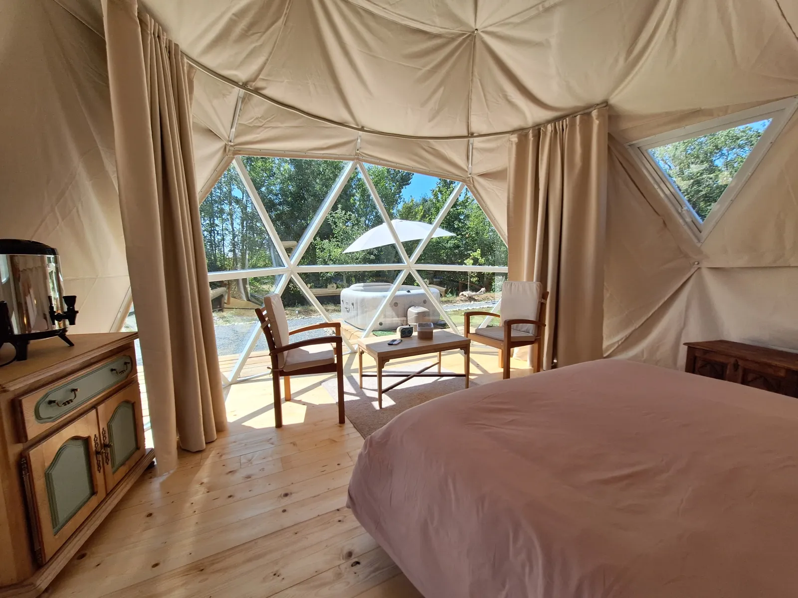 Chambre dôme sous les étoiles à Saint-Pierre-de-Juillers