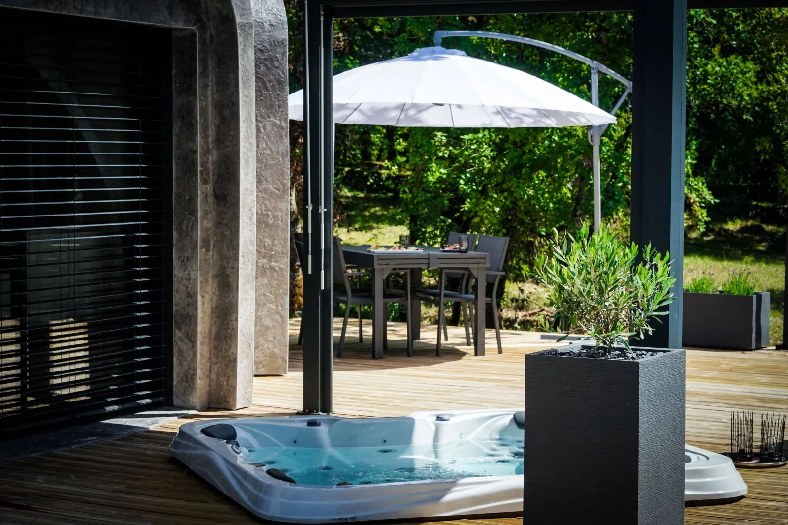 Game of Dome - maison dôme de luxe avec piscine chauffée et spa (Chartrier-Ferrière, Corrèze) - photo 8 sur 48