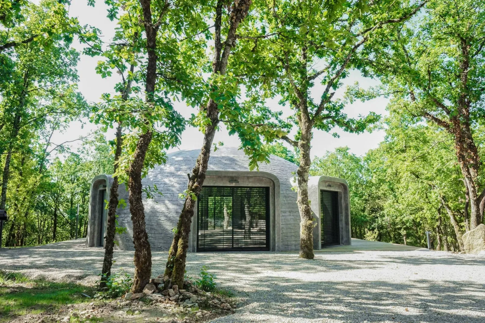 Game of Dome - maison dôme de luxe avec piscine chauffée et spa (Chartrier-Ferrière, Corrèze) - photo 12 sur 48