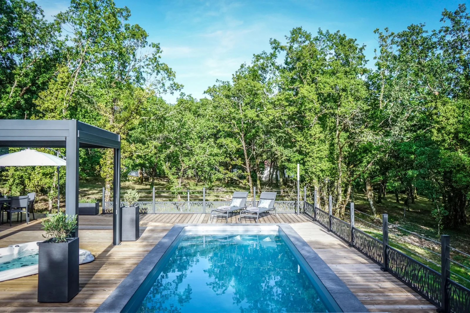 Game of Dome - maison dôme de luxe avec piscine chauffée et spa (Chartrier-Ferrière, Corrèze) - photo 43 sur 48