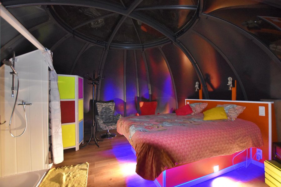 Chambre bulle sous les étoiles à Carnoules