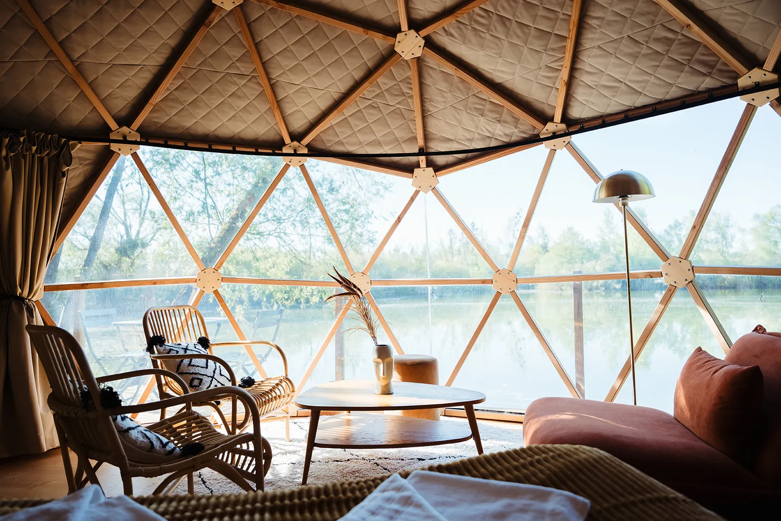 Dôme Cocooning avec bain nordique - Dôme sur étang privatif avec barque (Gravon, Seine-et-Marne) - photo 7 sur 15