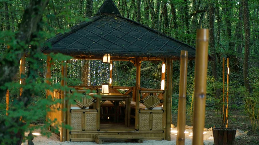 Bulle suspendue - Royaume des gourmets : Bulle en Rhône-Alpes (Auvergne-Rhône-Alpes) – cadre naturel Isère