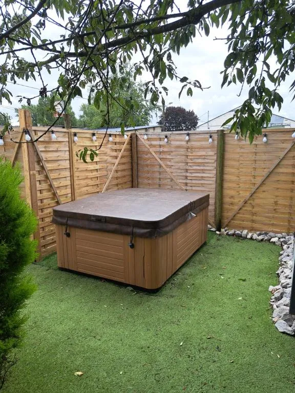 Somme n'en Bulle - Bulle étoilée avec jacuzzi privatif (Embreville, Somme) - photo 7 sur 10