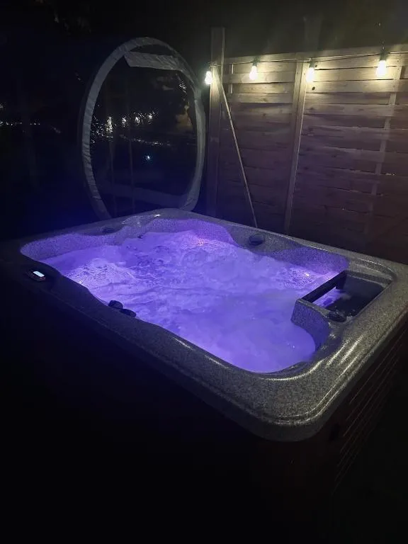 Somme n'en Bulle - Bulle étoilée avec jacuzzi privatif (Embreville, Somme) - photo 8 sur 10