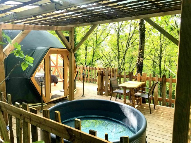 Dôme perché sur pilotis & spa : Dôme en Midi-Pyrénées (Occitanie) – cadre naturel Aveyron