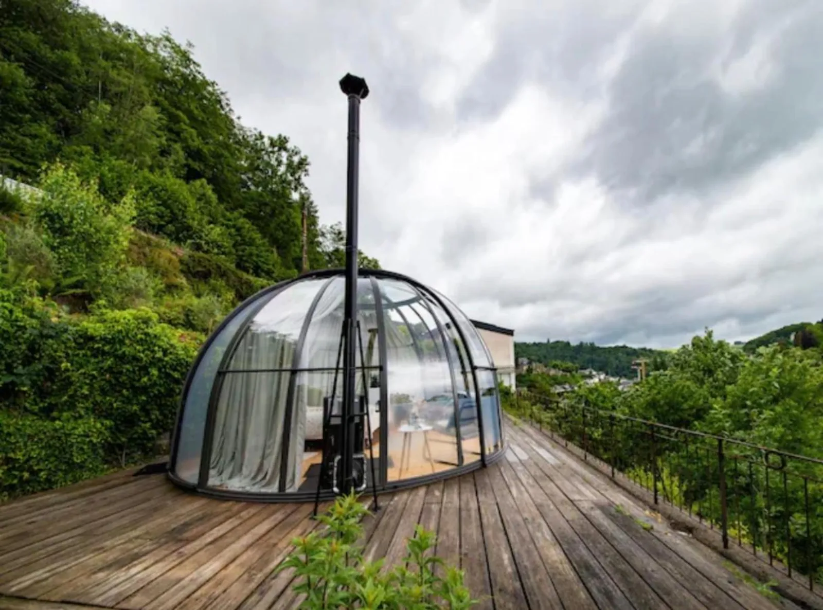 Chambre bulle sous les étoiles à Bouillon