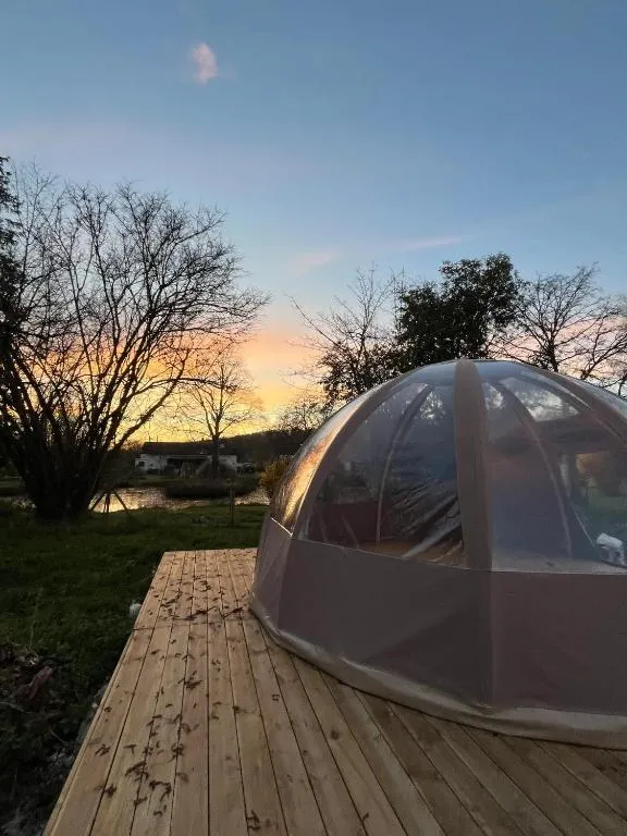 Bulle insolite Wigwam - Bulle transparente près d'Évreux (Aulnay-sur-Iton, Eure) - photo 8 sur 10